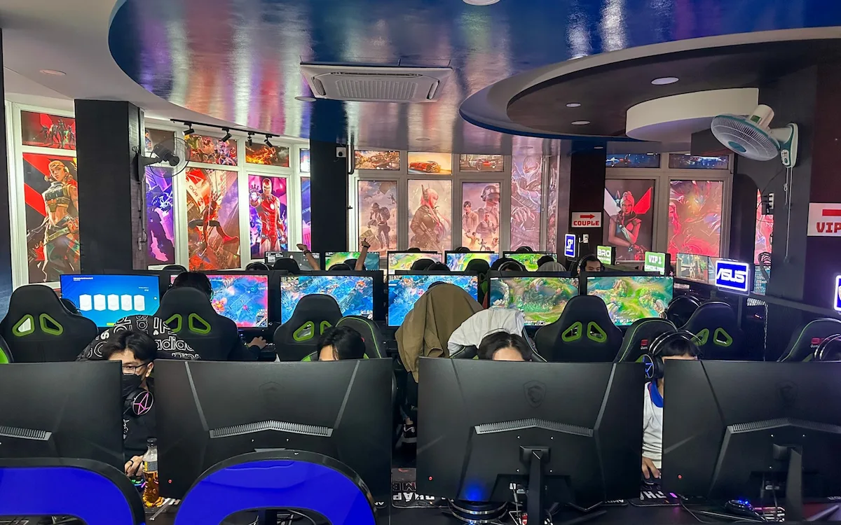 Lắp Đặt Phòng Game Cyber HCM