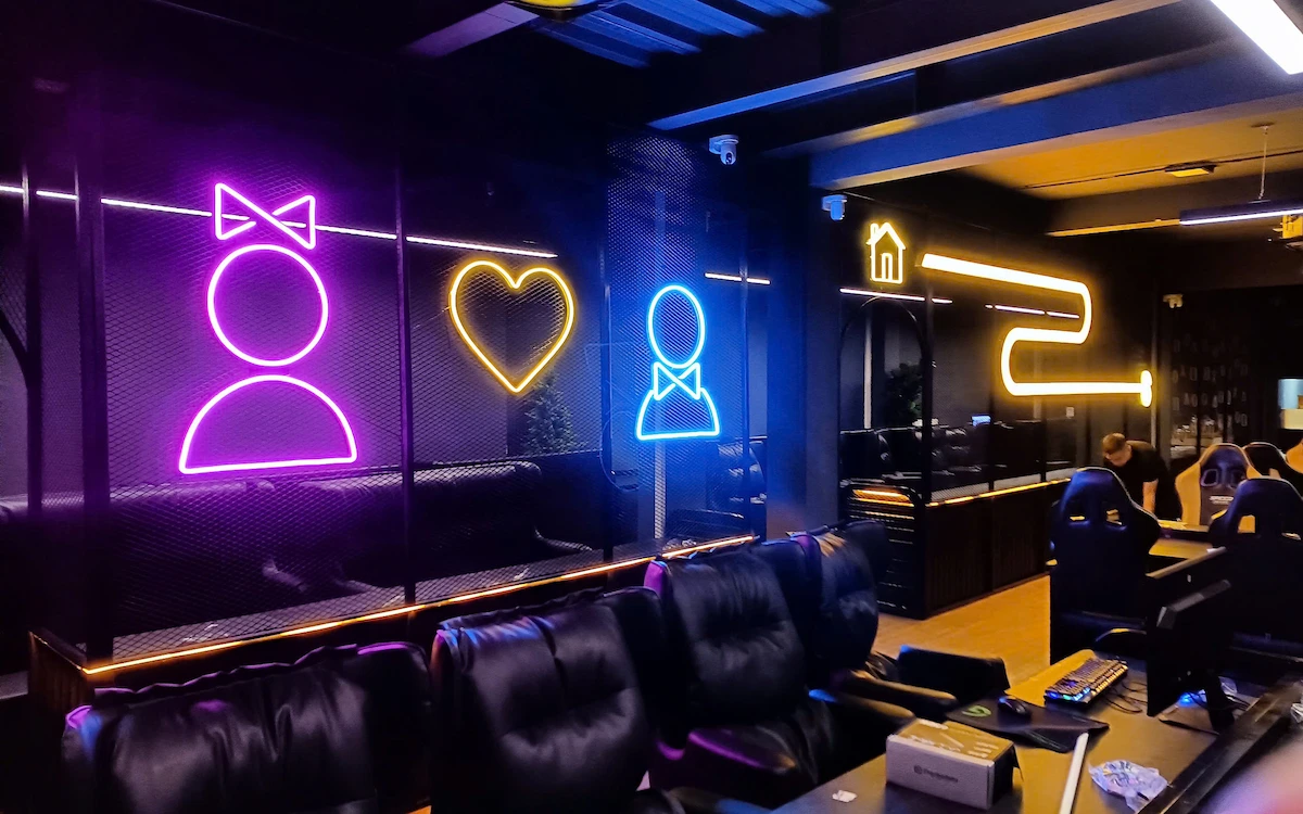 Thiết Kế Phòng Game Cyber
